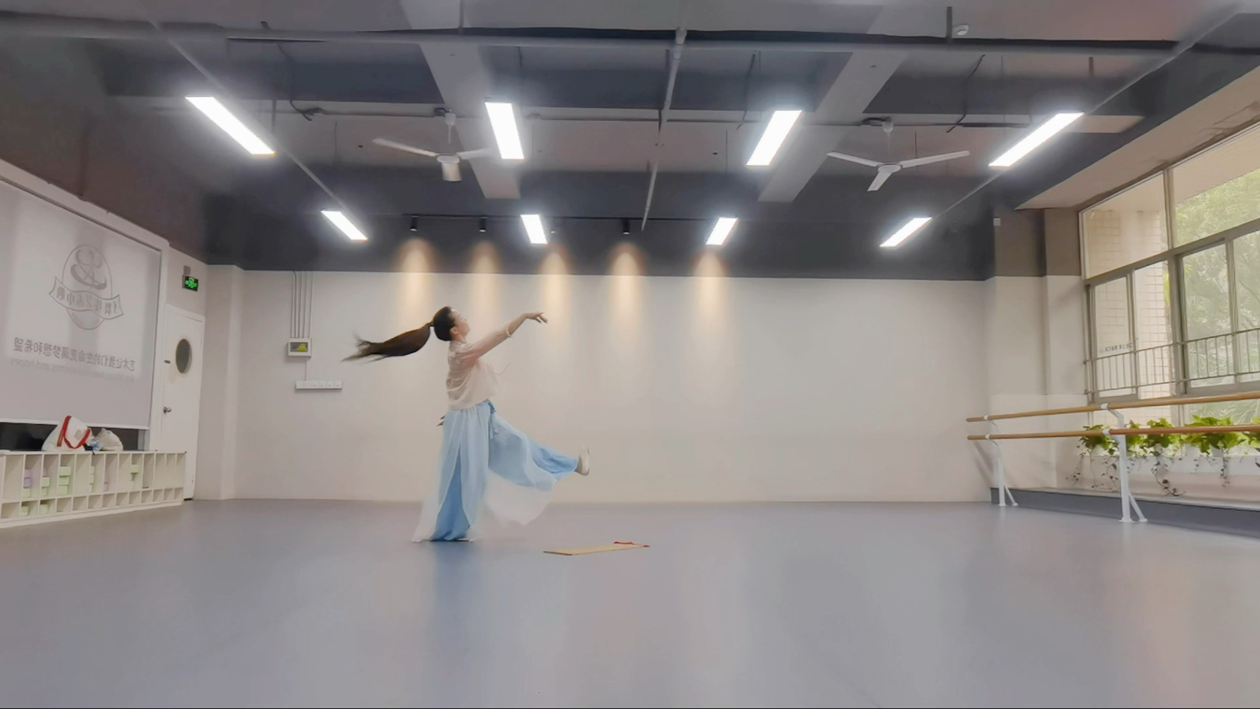 谢璐斯猫猫原创当代古典舞《书简》噔噔噔场