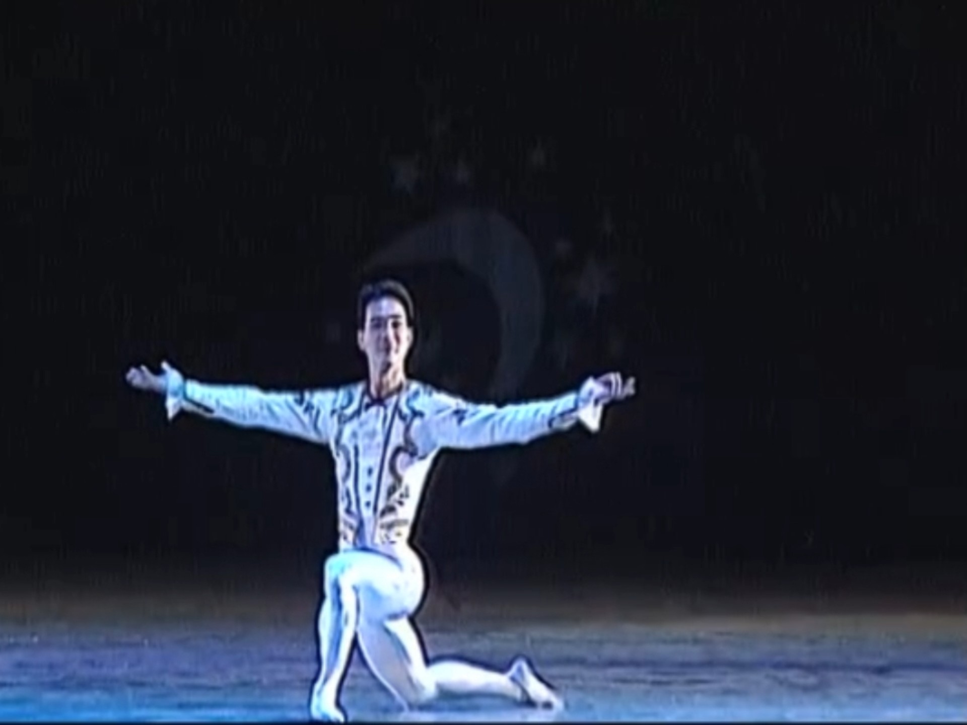 【芭蕾舞剧《胡桃夹子》独舞】  表演：杨新华  选自上海电视台