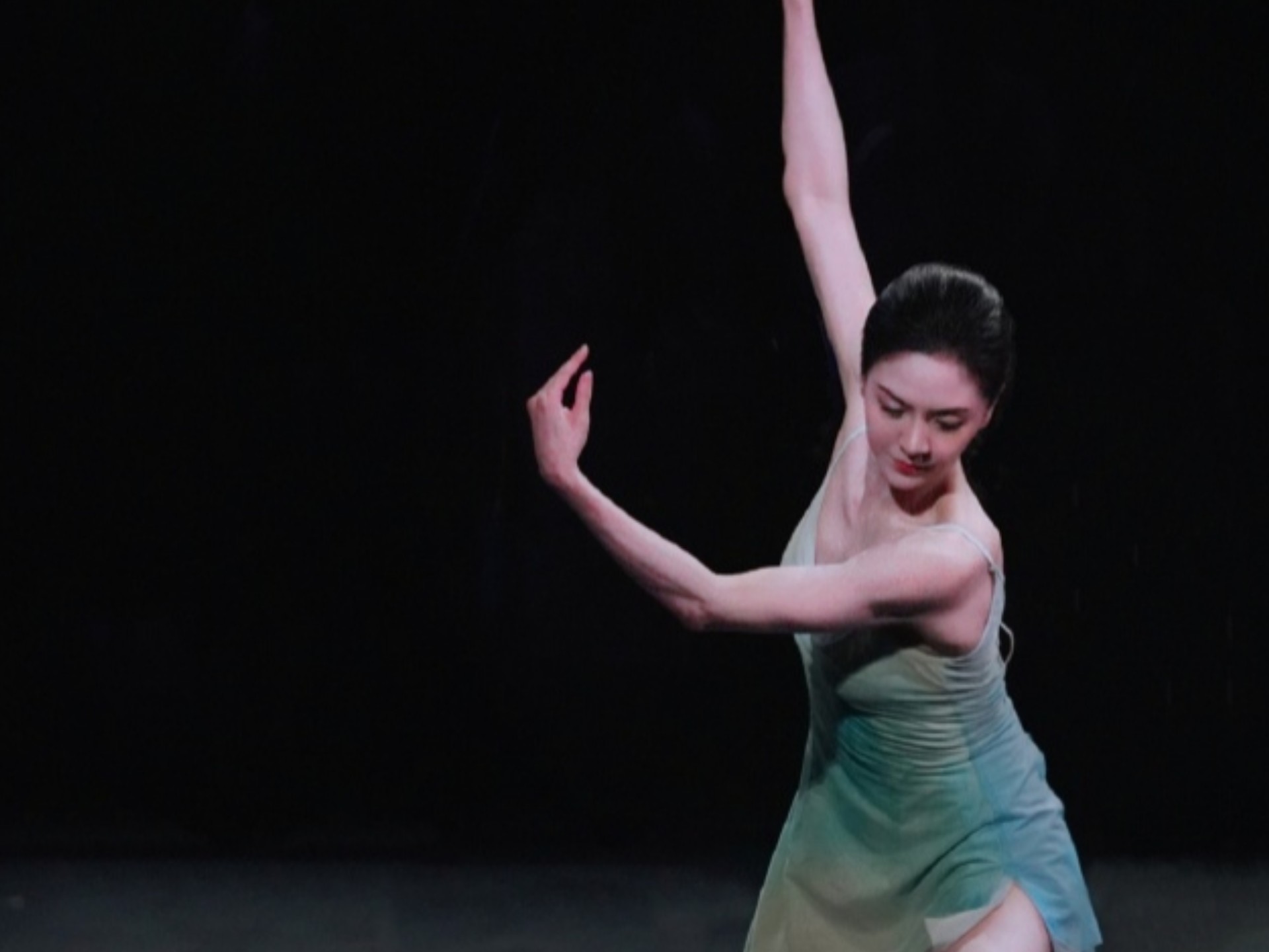 唐诗逸《春江花月夜》谢幕