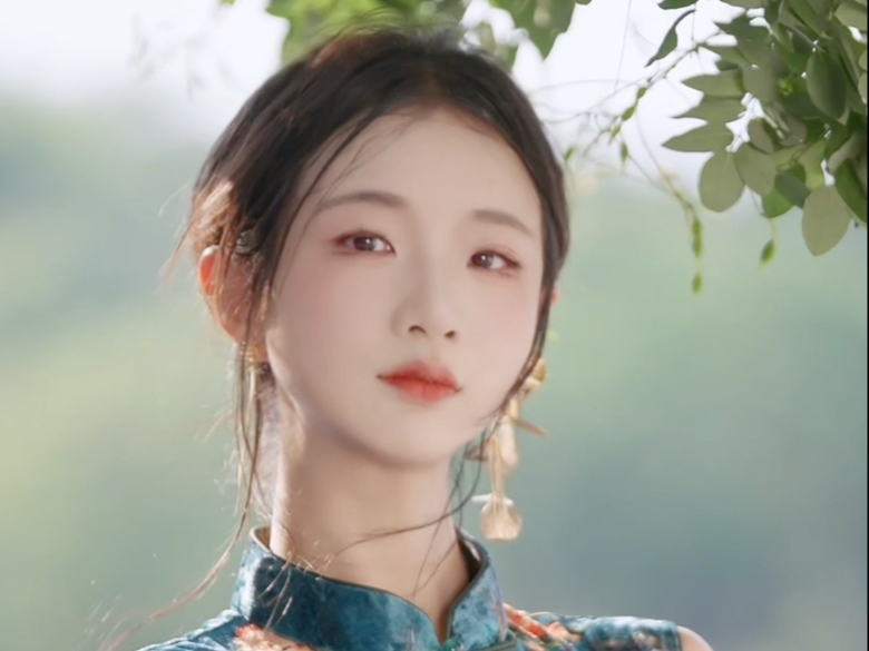 平贵接信赶匆忙  乔装改扮回长安  #旗袍 #东方美学 #传说