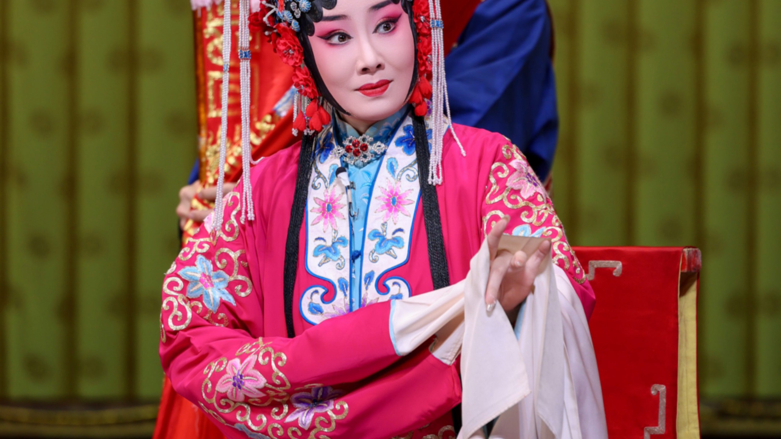 卢杨《锁麟囊》演出公告～