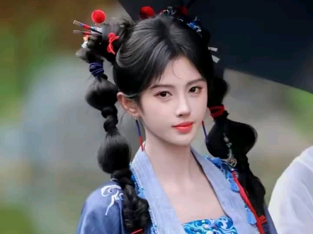 网友们，你们看，我的偶像她鞠婧祎终于换上了新造型，鞠婧祎她的可