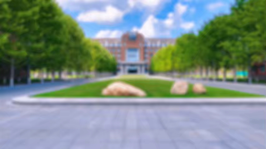 红墙绿树间，是汗水与智慧的碰撞；蓝天白云下，是技能与梦想的交响