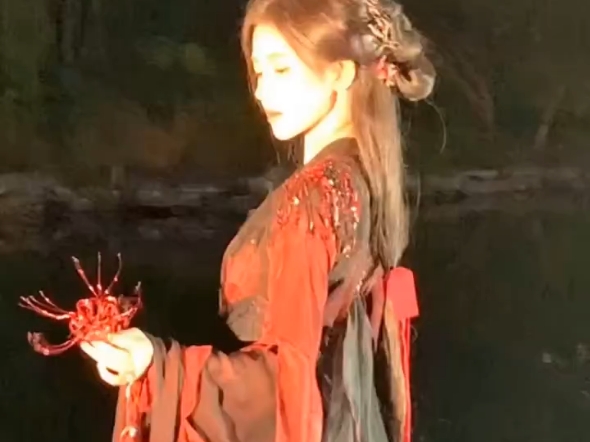 #鞠婧祎 #鞠婧祎红纱蒙眼绝美路透 #露芜衣