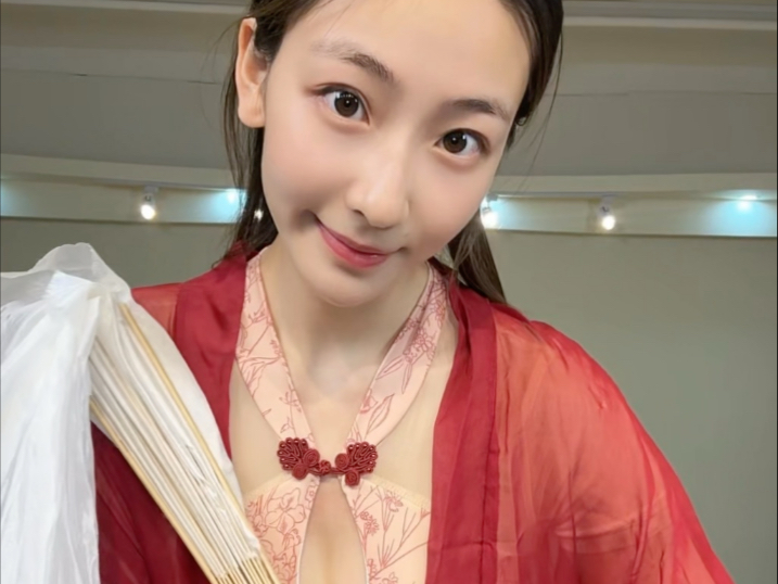 三拜红尘凉 叹爱恨无边，让囍字成云烟～周三啦，工作不要太辛苦啦～