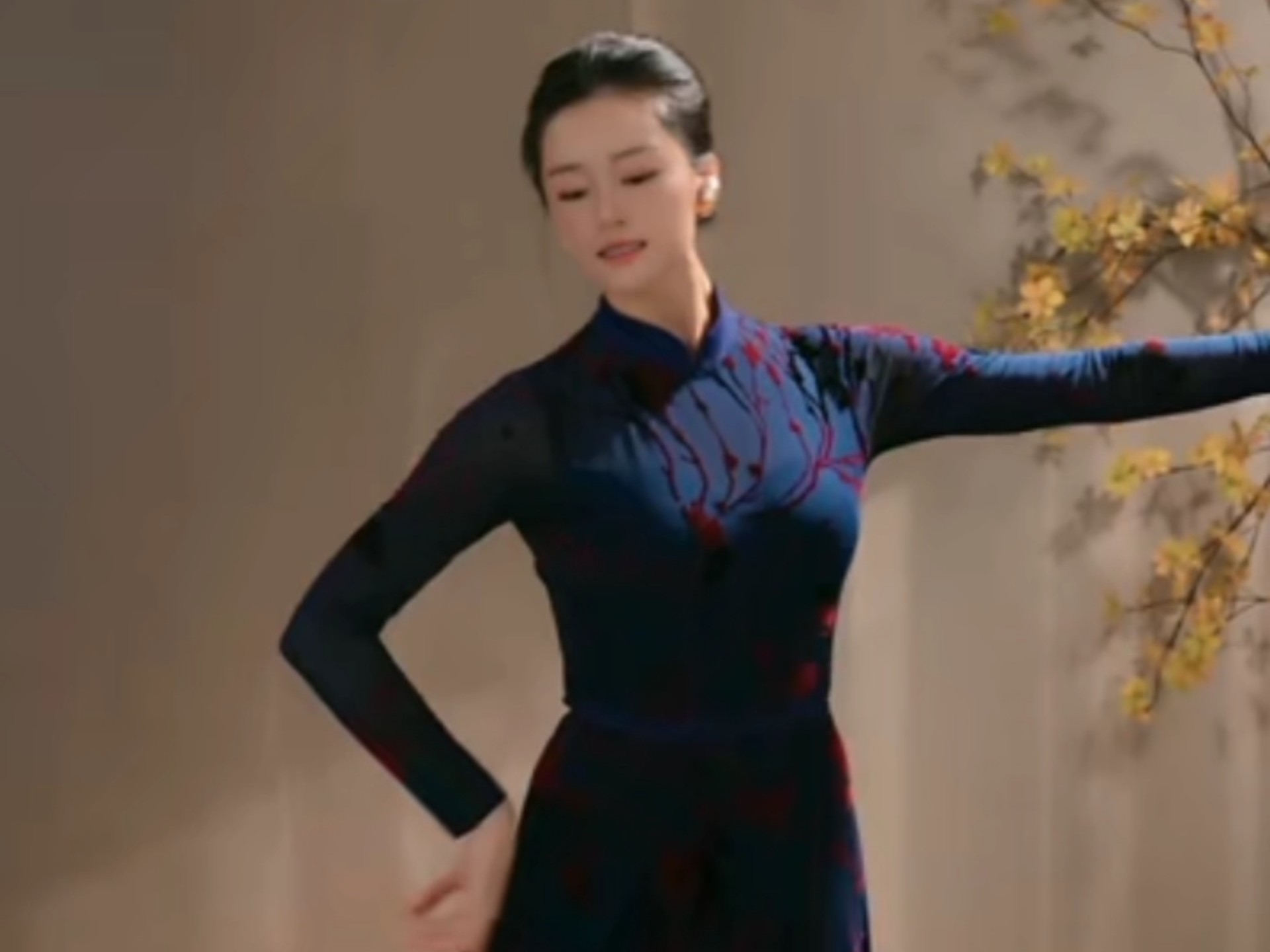 女人花  许可莹