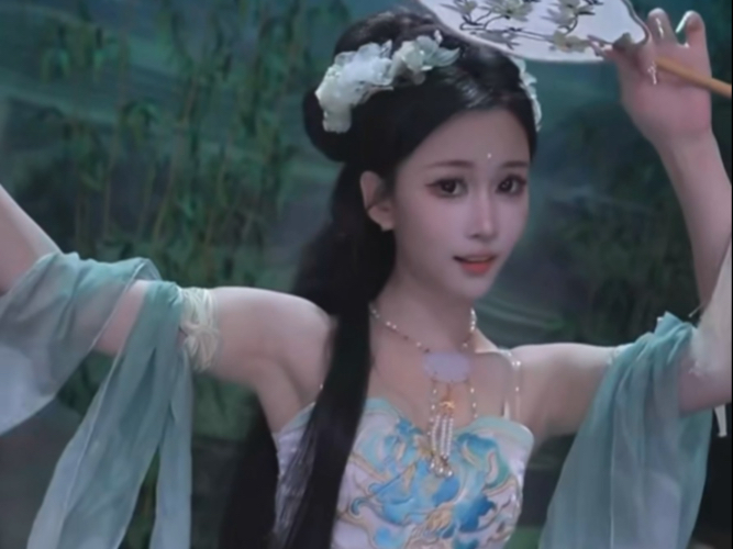 【小城瑶】古风舞蹈 “老爷，小姐又偷跑出去玩啦～”