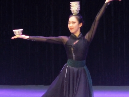 蒙古族顶碗舞《呼伦贝尔大草原》！指导教师刘琳#感受舞蹈魅力#