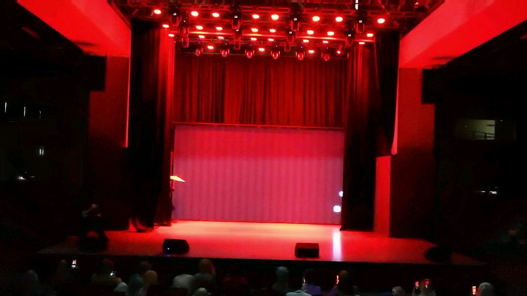 8.9您即将到达的是东京不夜城