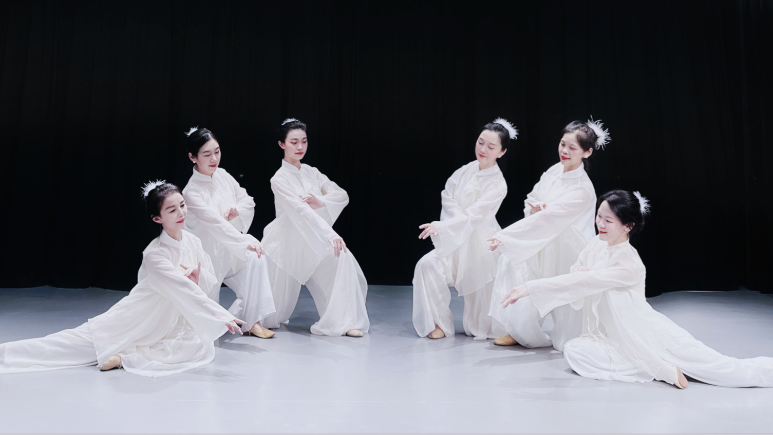 亲爱的你啊师生共舞