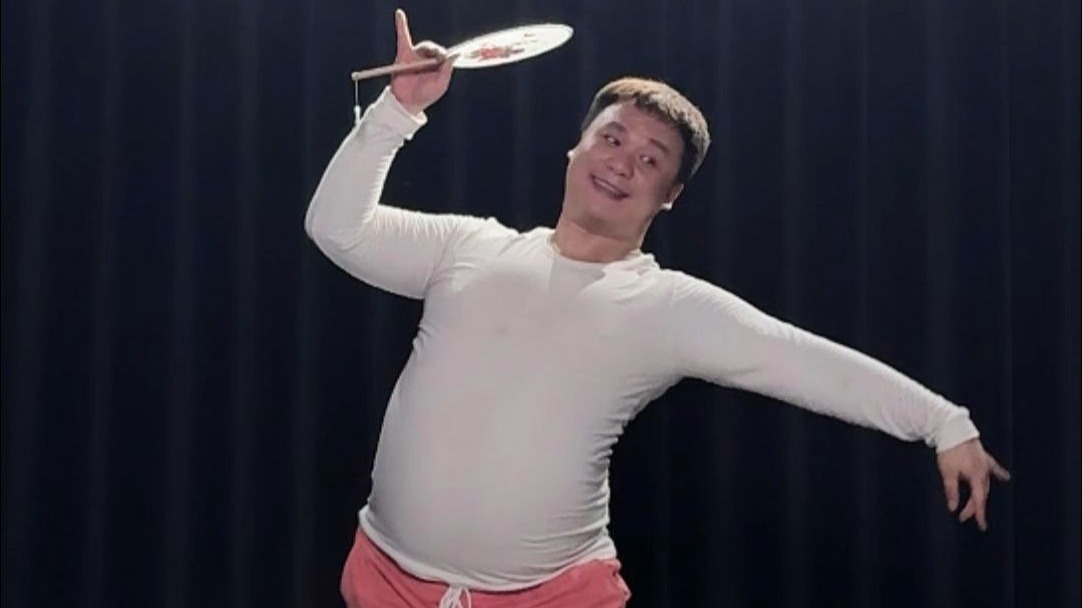 终于又能吃到超市里的凤梨味月饼了。