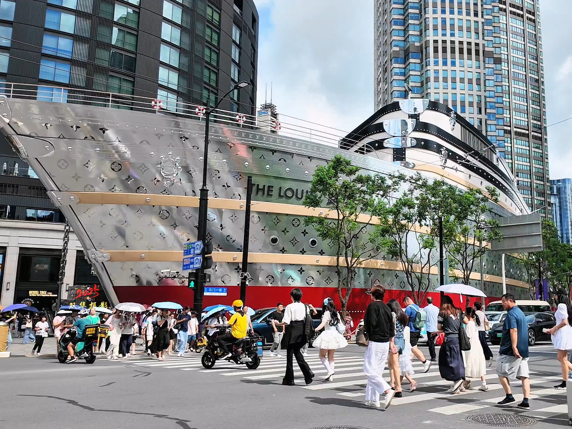 魔都上海新地标  LV路易号巨轮入舱探秘