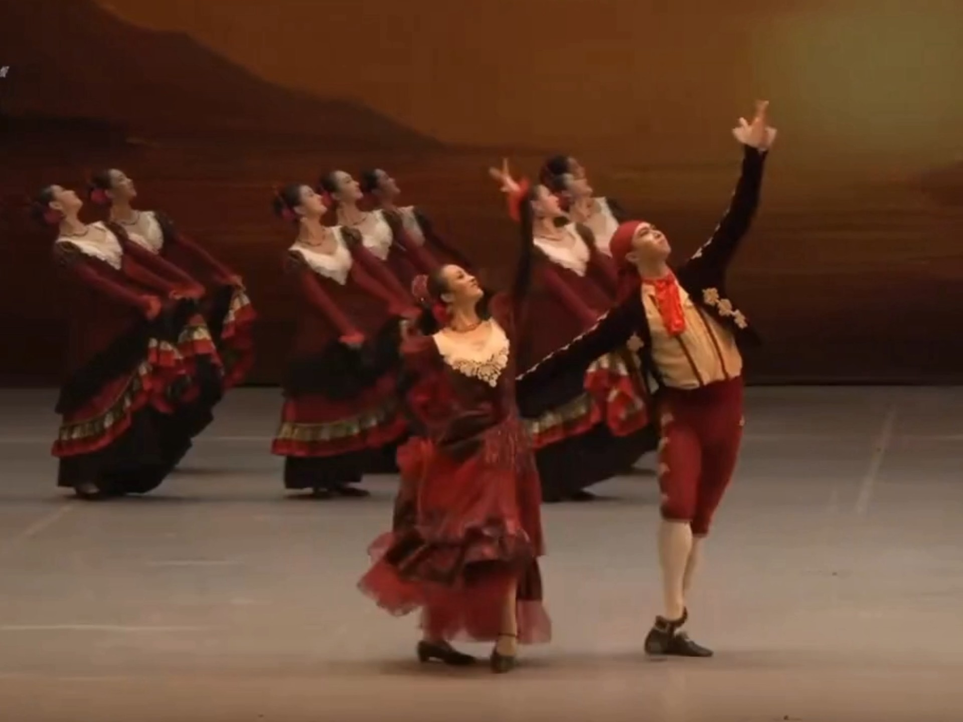 【芭蕾舞剧《堂．吉诃德》第三幕选段 】演 奏：中央芭蕾舞团交响