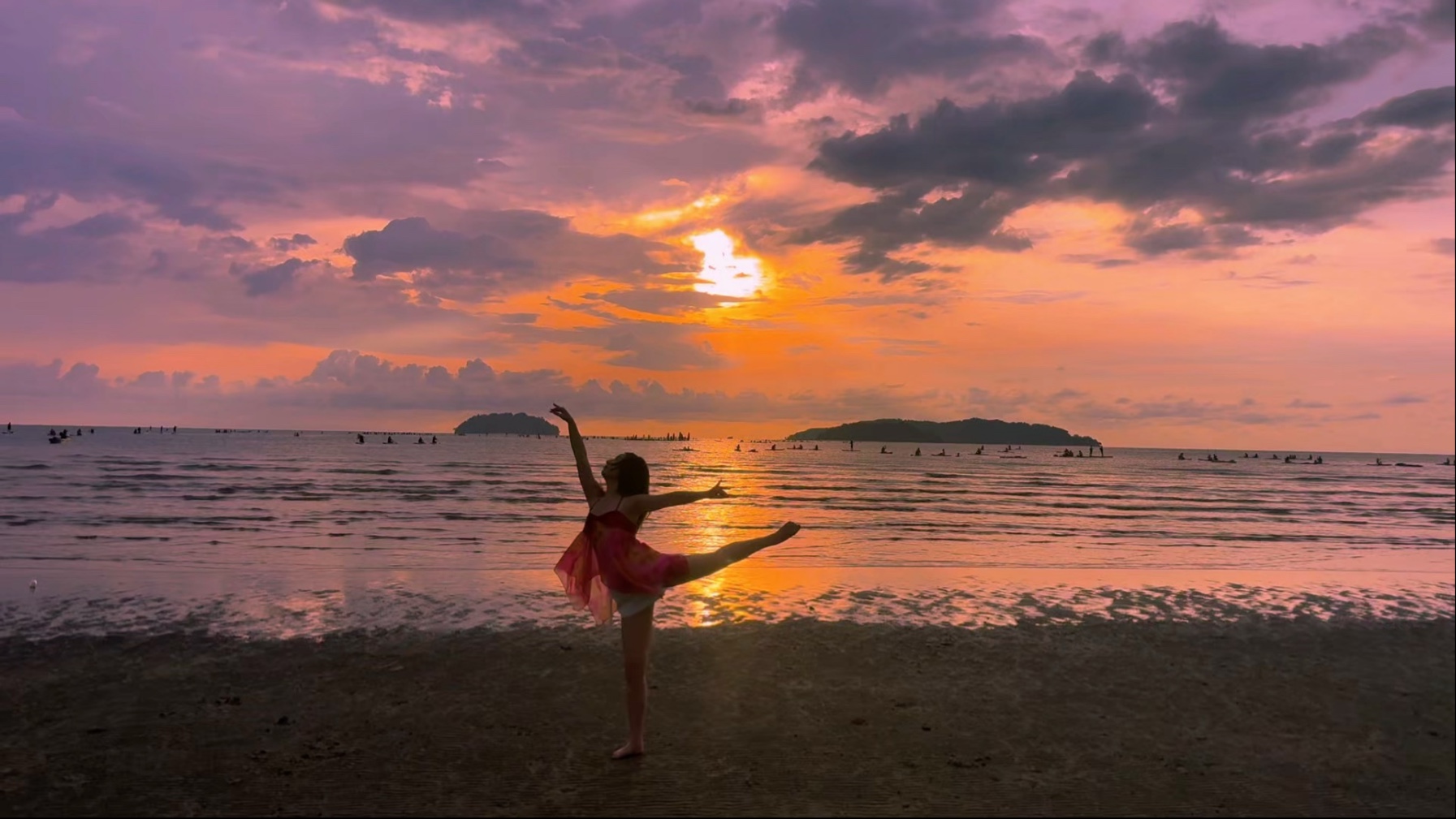 亚庇的日落海滩 总是让人情不自禁舞蹈