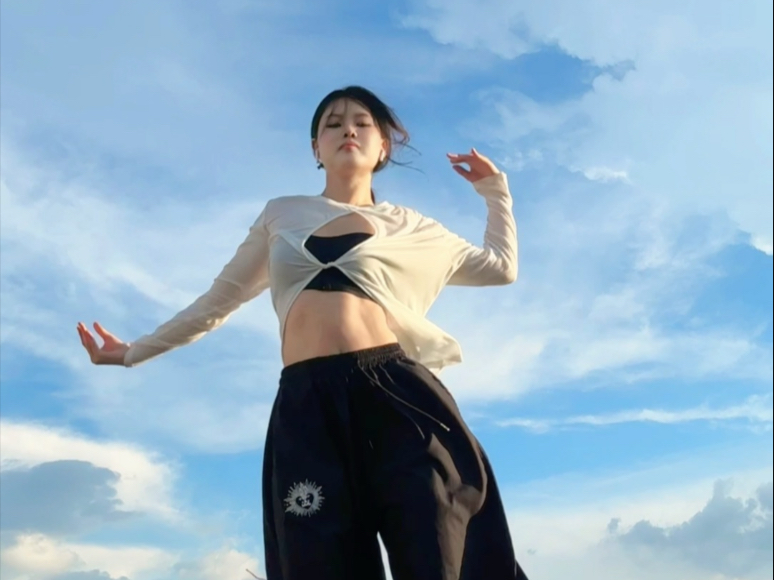爱一点｜35° 的室外真的爱不起来