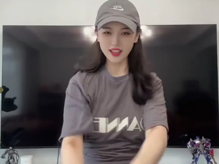 文案难产啦，但想你的心不停歇 #简单易学的扭扭舞#日常随性舞