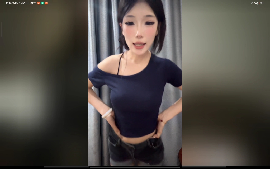 牛仔短裤