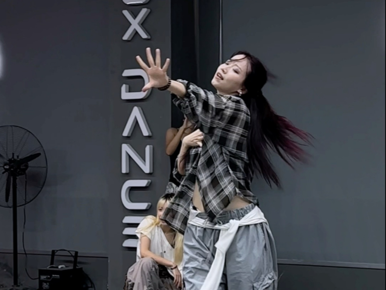 Folded｜斩女不斩男超级好看啊啊啊！！