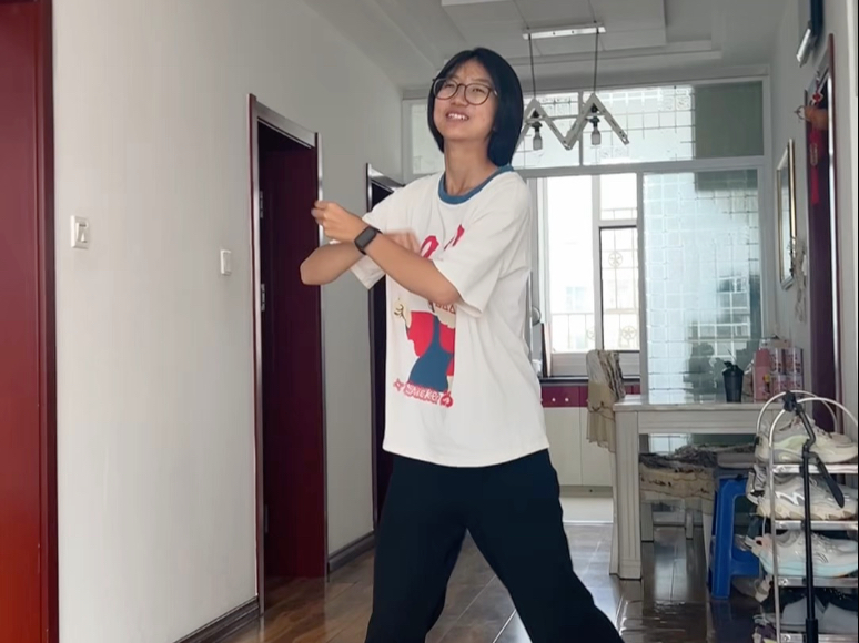 明天的典礼去不了，给她剪个练习版留个回忆吧