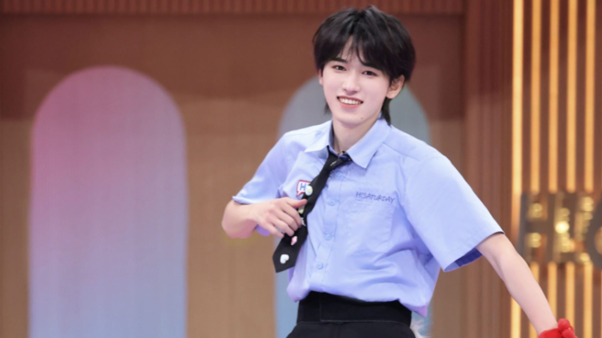 就这个宋亚轩爽，这是看过最清爽的加绒摇。勾亖个人儿！！！