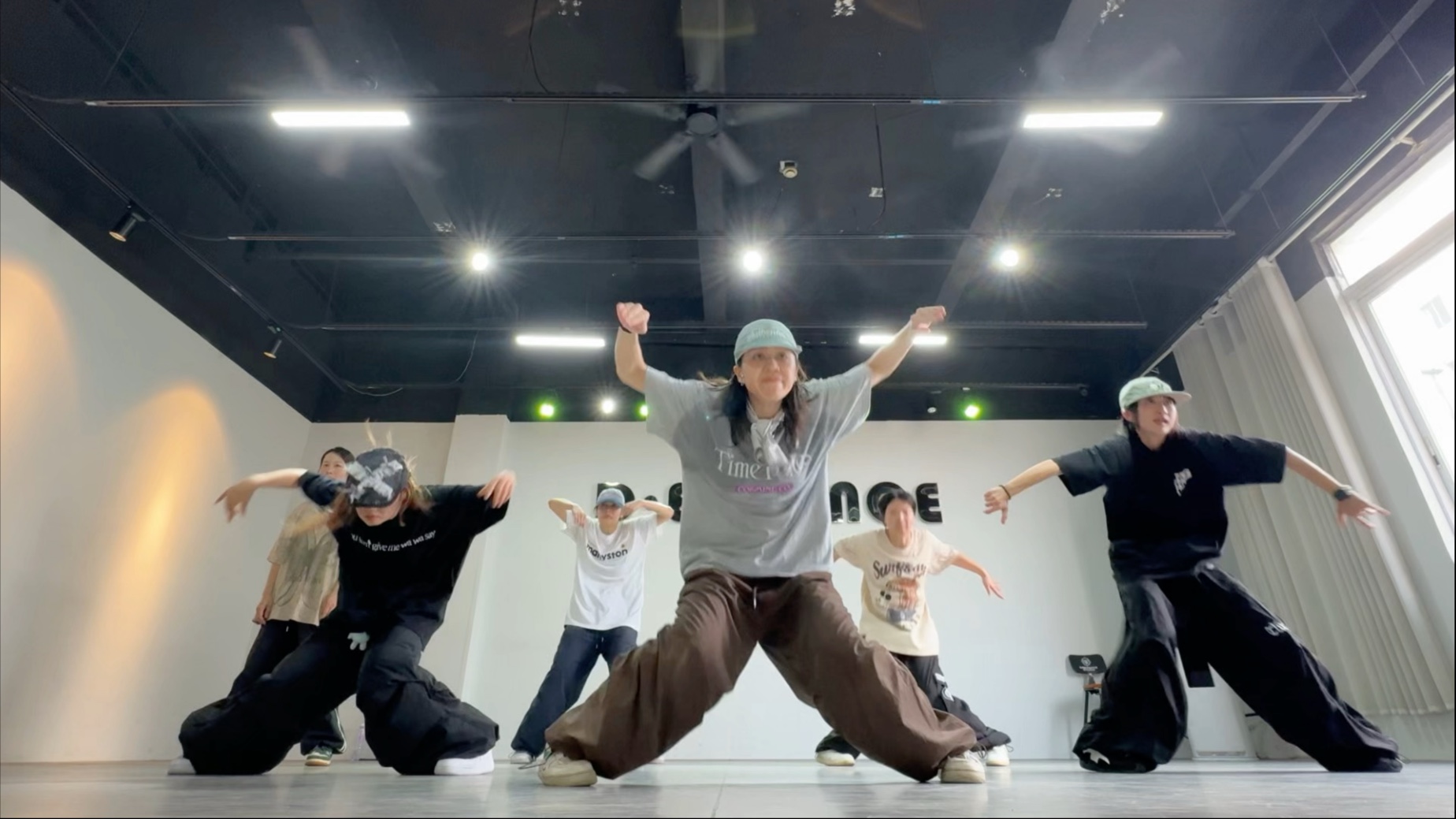 帅姐hiphop搭经典歌就很舒适～