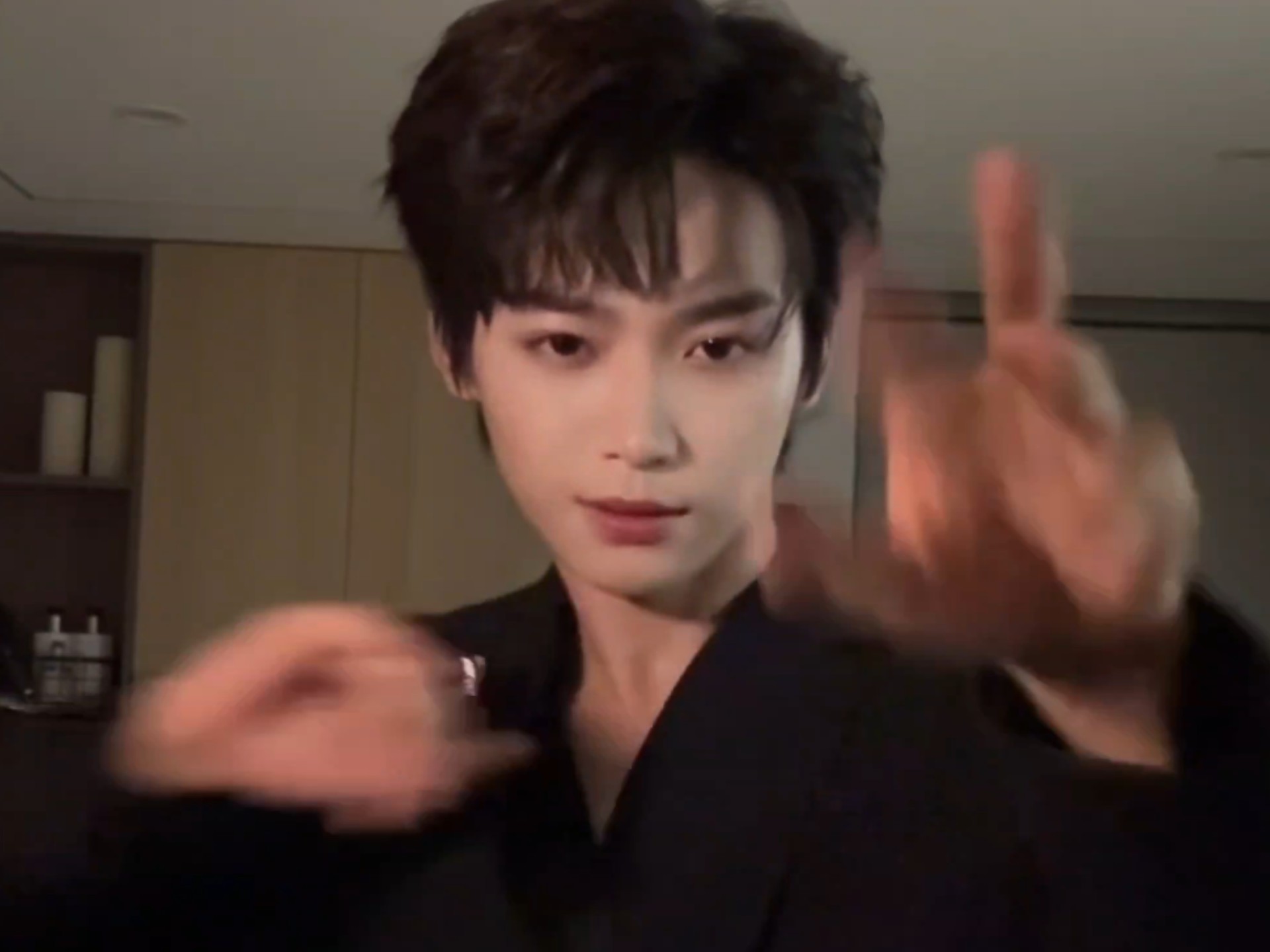 就这样在各种属性间来回横跳