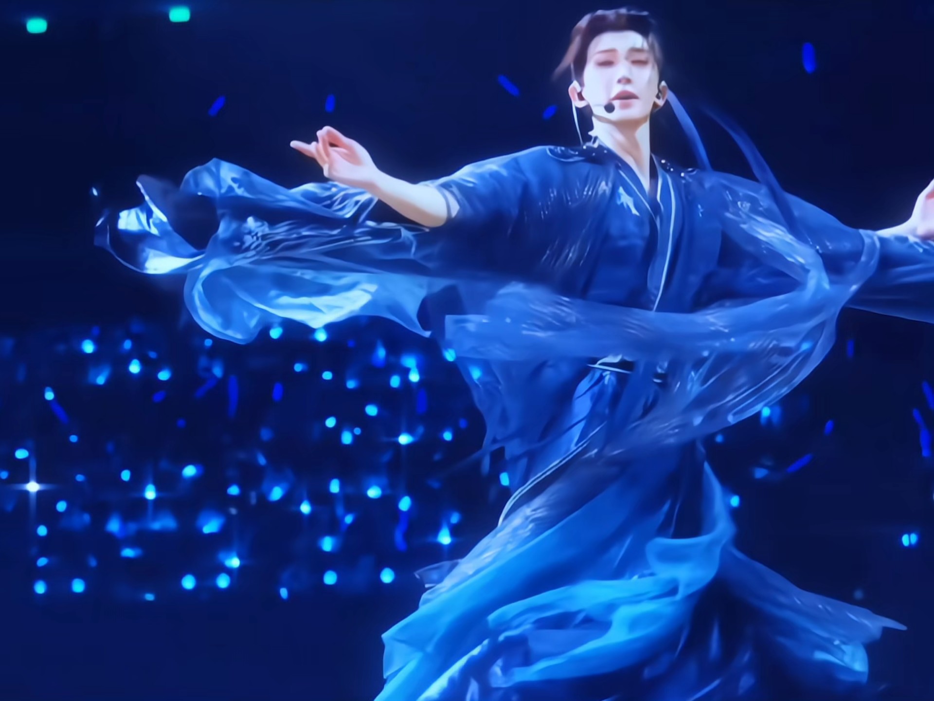 这个转圈圈，永远也看不厌，太美了