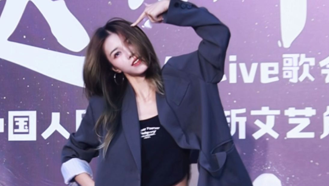 人大 研一｜在人大迎新角跳+82pressin