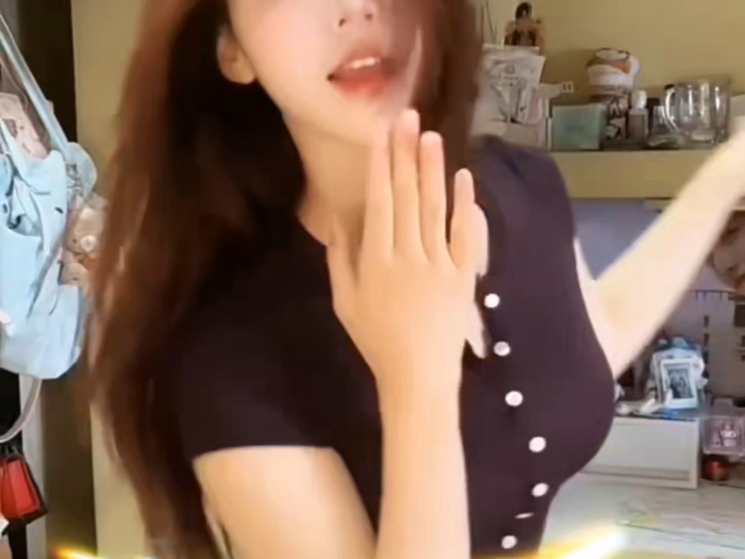 惊讶不？一个人看的，头巷 自取哦！！！