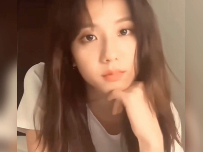 天鹅湖转了一个圈圈圈圈～  #金智秀#kim jisoo