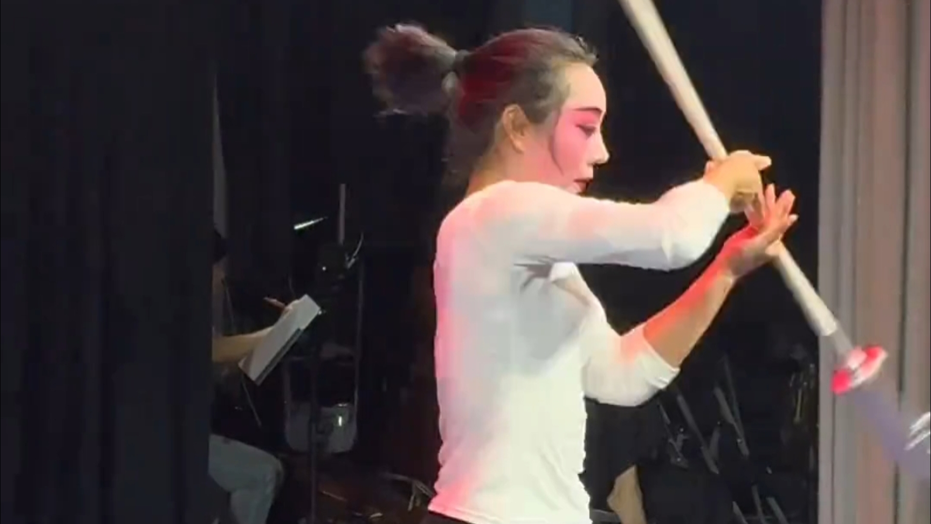 台上一分钟台下十年功，戏曲武旦日常练功