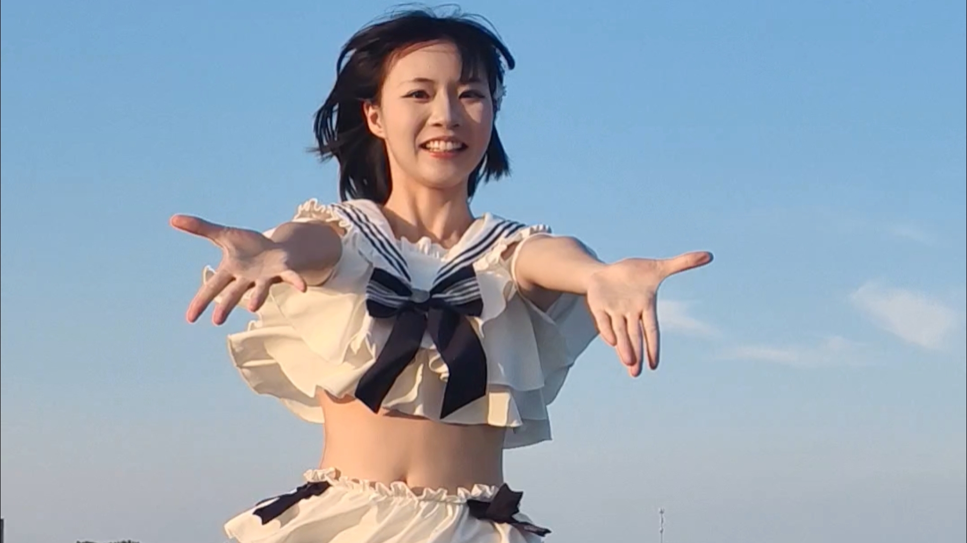 是的我们拉拉人在海边就是要跳这个！