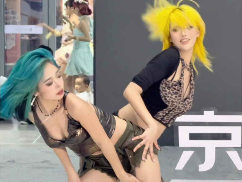 褐眼女孩abracadabra|听说这首又大火特火了