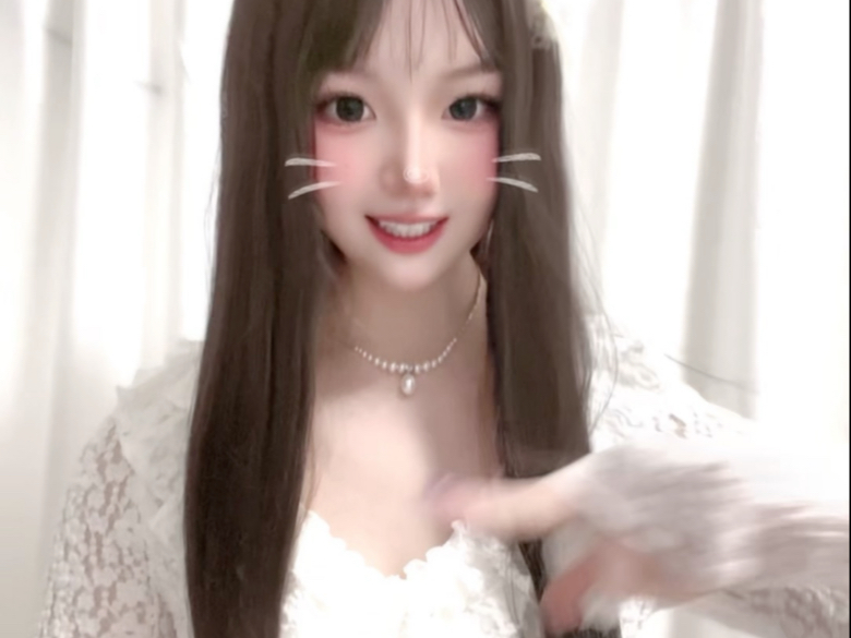 答对问题亲一下 这就是我的奖励～