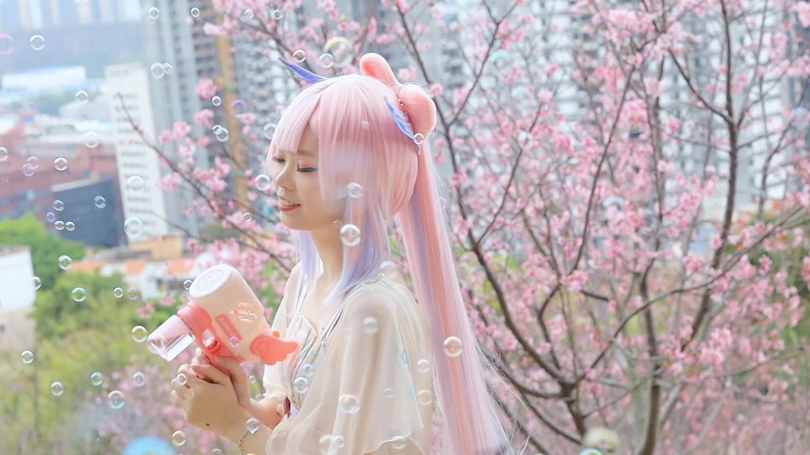 在工地录舞怎么不算深圳特色呢？【小池蝶-离春天最近的街道-心
