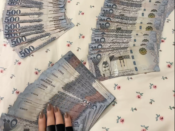 很多男人自己舍不得吃舍不得穿。