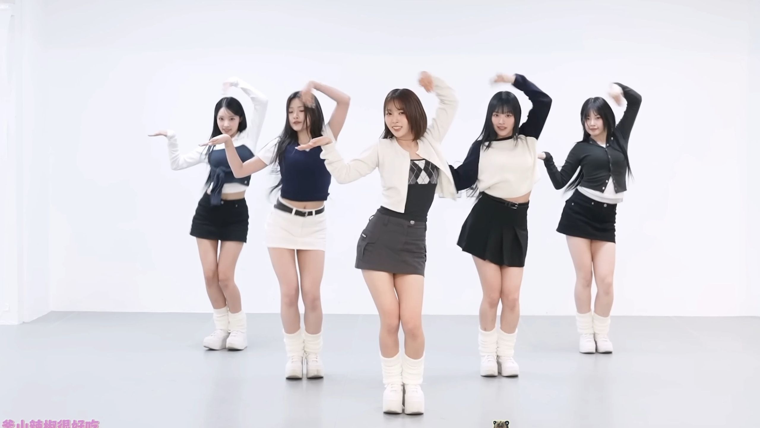 『4K镜面扒舞』RESCENE最新回归曲Deja Vu镜面放大练习室 放