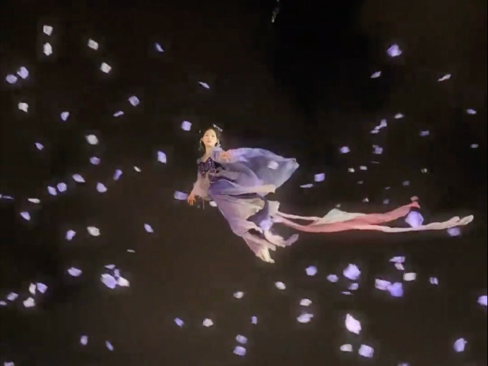 “独属于中国人的浪漫，又一次被老祖宗的审美震撼到～”