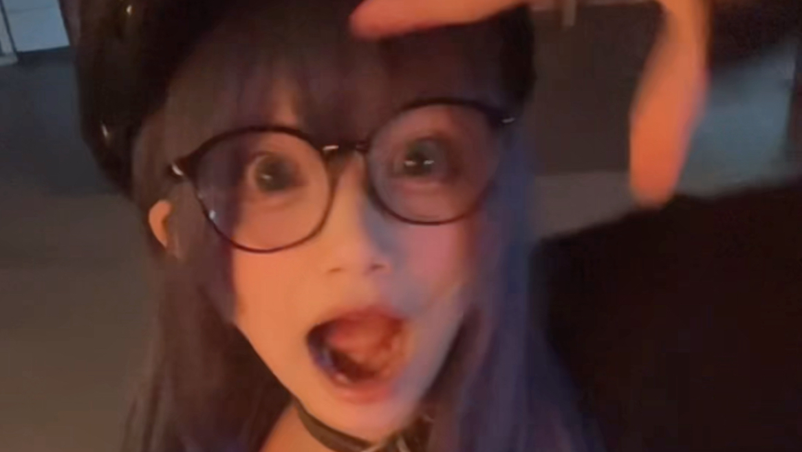 小哥小哥！六花这个菌子！