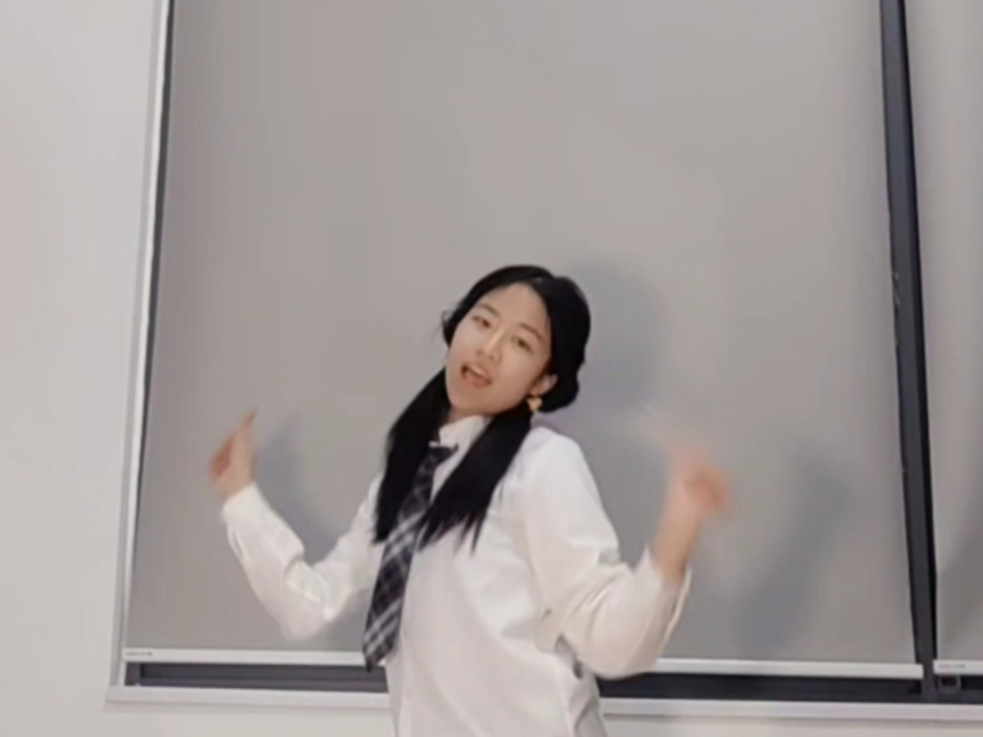 16岁翻跳style 第一次假装甜妹