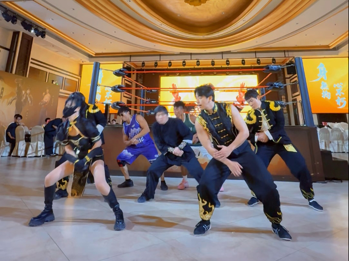 “文明其精神 野蛮其体魄”佛山谁最能打？乌鸦哥先扫两条街 #