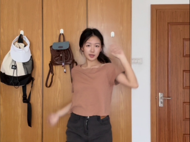 Whiplash!!!换个酷酷的风格，这个衣服是我自己剪的嘿嘿