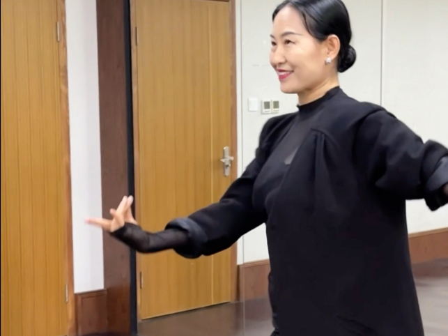 让夜色看见你的光