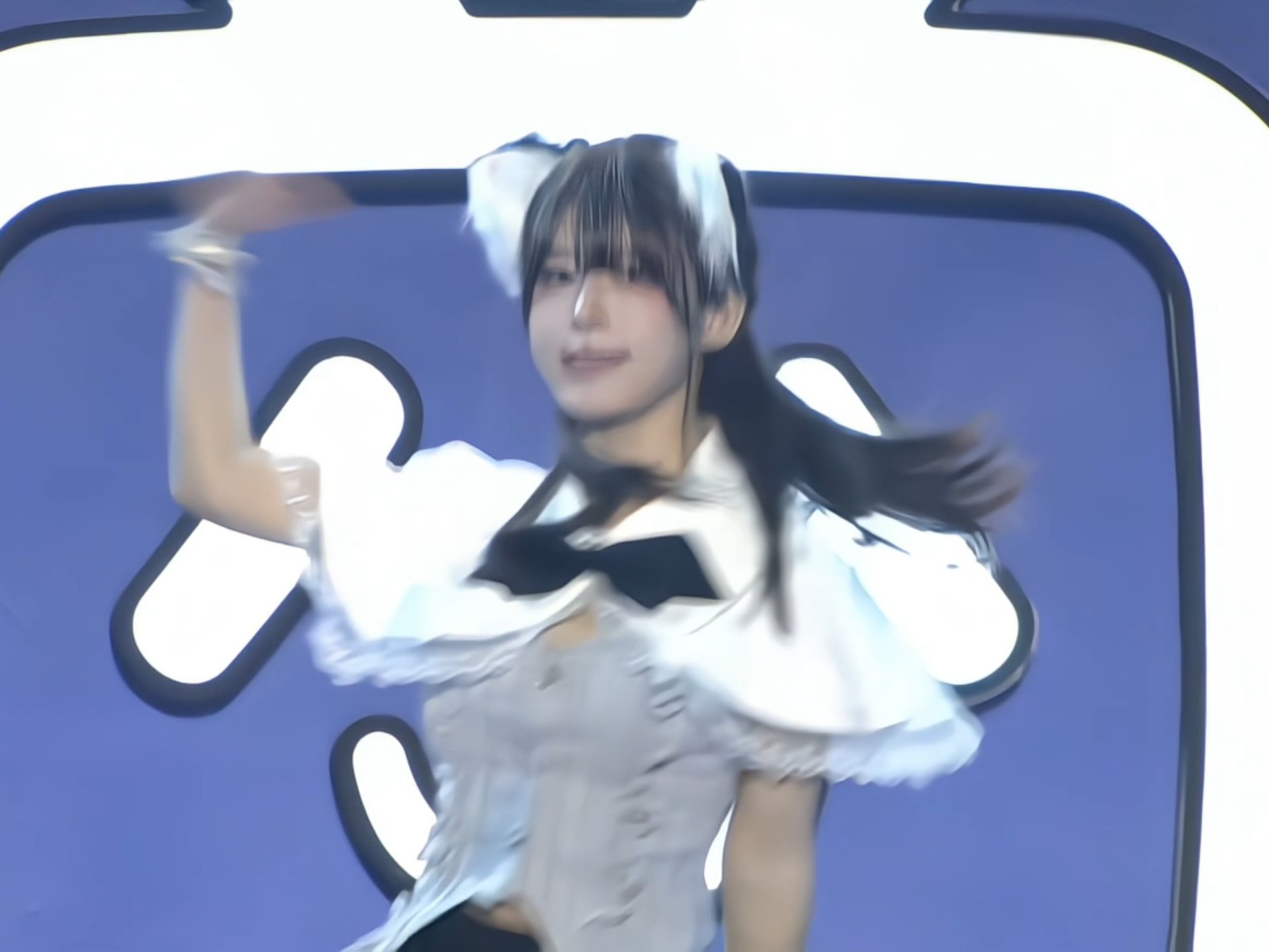 【温】⚡️上bw主舞台了，但是发现裙子穿反了……⚡️彩排的时候疯