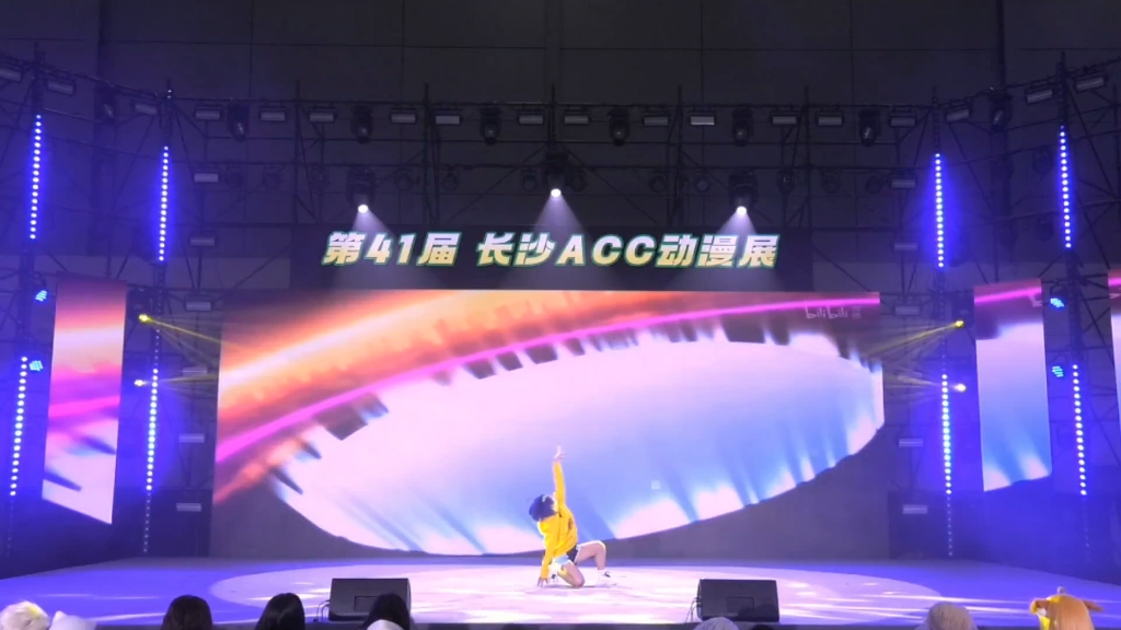 内什么的逃离群青村（315ACC爬台正机位版）
