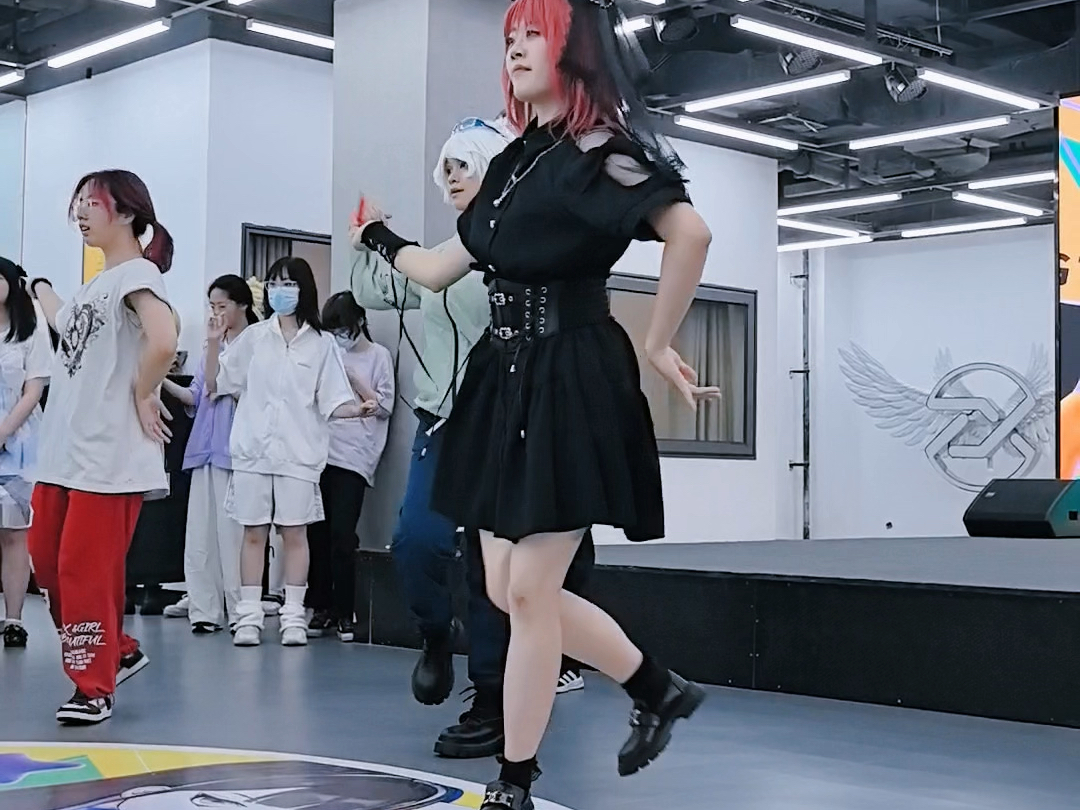 为了这首寄明月跳的这场随舞（雾）