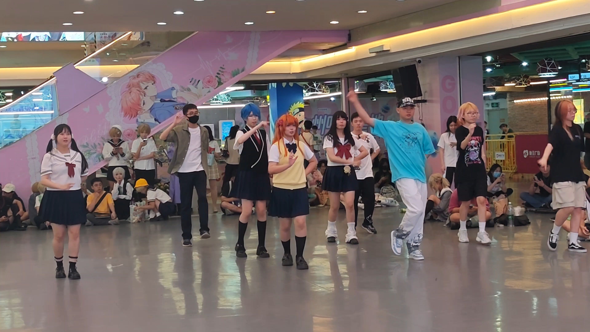 世界は恋に落ちている 讴歌随舞