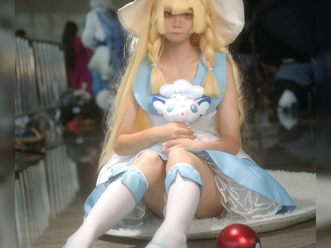 宝可梦日月莉莉艾cos反图发发