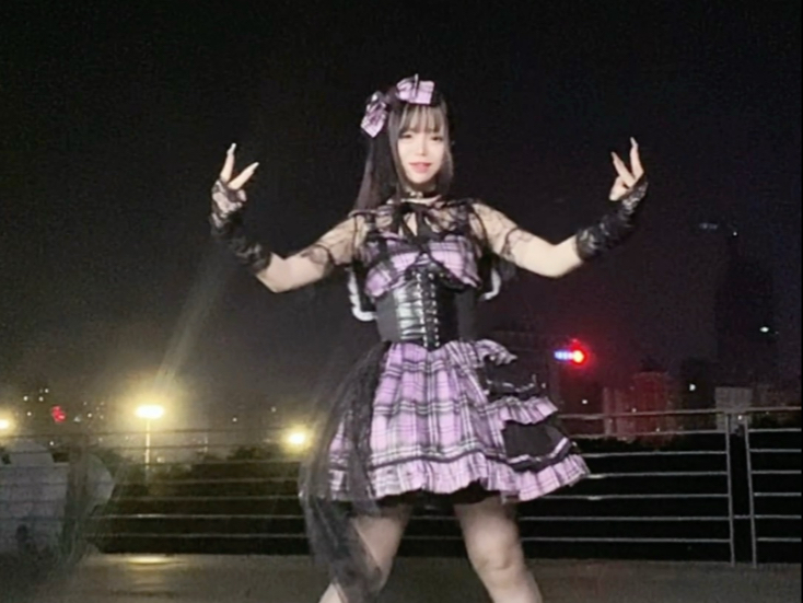 RIVER——崩溃美颜跳一跳