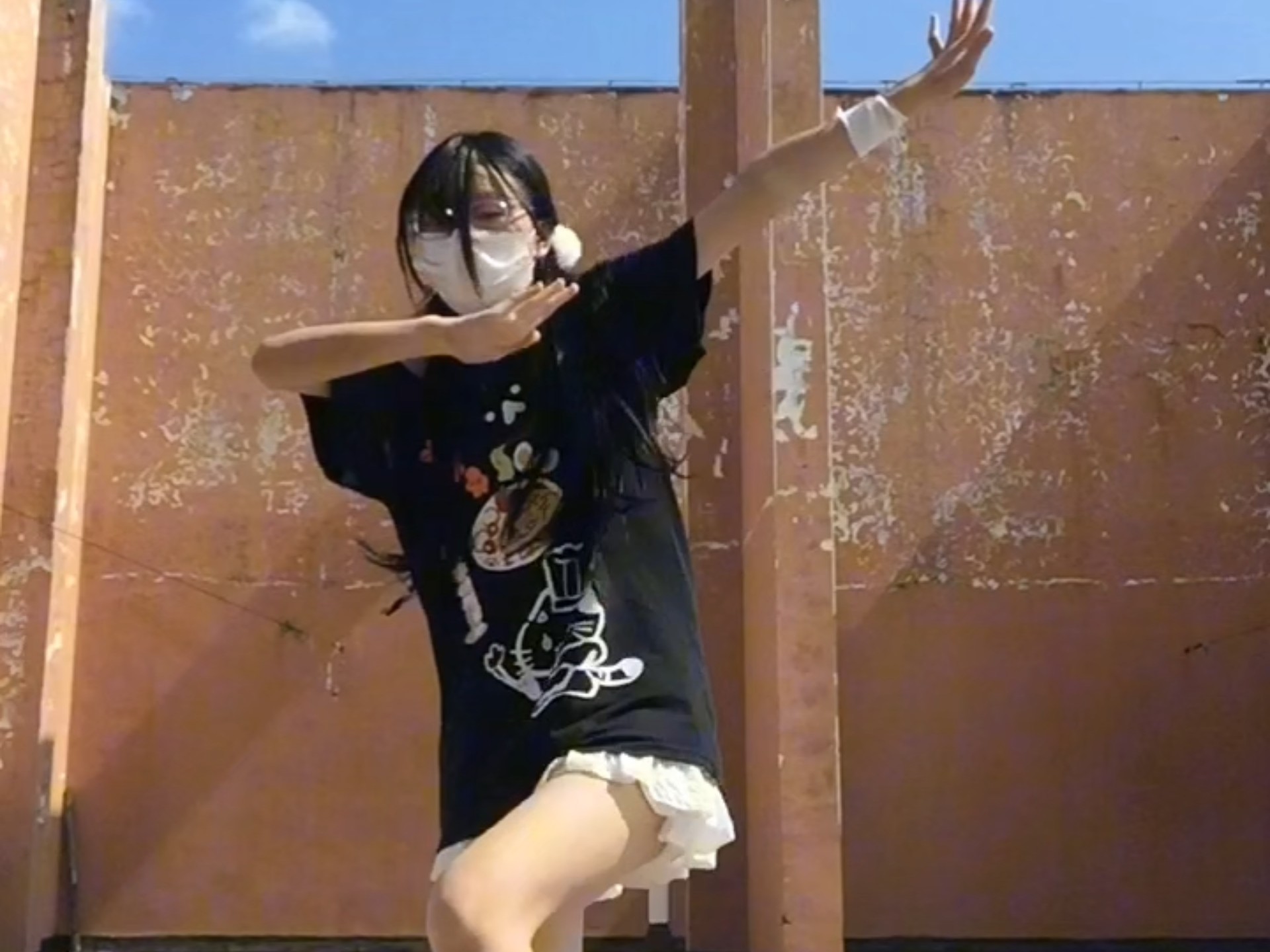 第2次跳宅舞！！！！这次是跳粉丝（谁投稿的来认领  投稿的群青！！（依旧驯